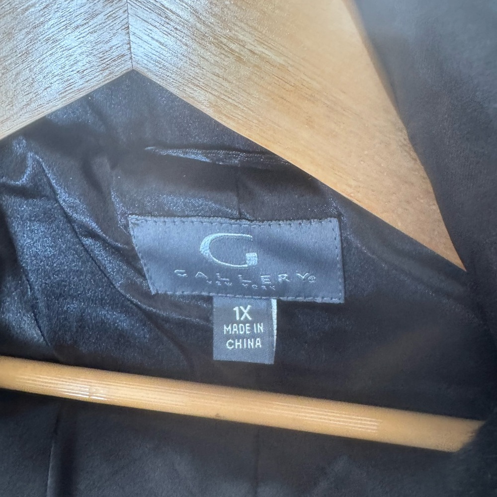 Gallery Black Teddy Jacket - Picture 3 of 3